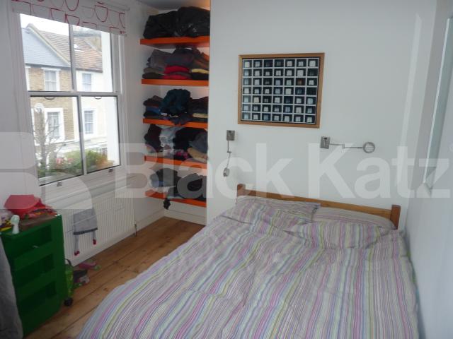 			NEW INSTRUCTION / ROOF TERRACE & GARDEN, 2 Bedroom, 1 bath, 1 reception Flat			 Alexander Road, ARCHWAY